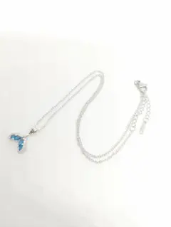 ホエールテールネックレス　青　夏　いるかのしっぽ