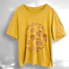 マスタード Tシャツ