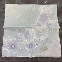 ミラ・ショーン　水色ハンカチ