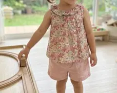 【美品】BeBe 花柄 ノースリーブトップス 100