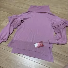 新品　タグ付き　アンドラブ　ニット　タートル　フリル