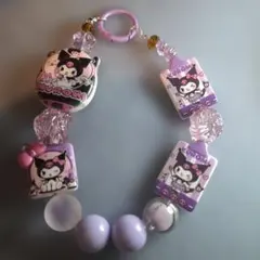 猫キャラクターの紫色ビーズキーホルダー