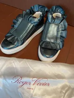 Item thumbnail for item 5f5bed6e-31e6-40aa-95fb-573bce40c63d