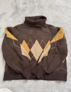 アーガイル柄タートルネックセーター