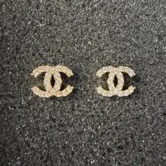 CCロゴマークピアス ラインストーン ゴールド