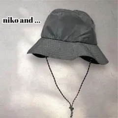 ニコアンド　あご紐付き ナイロンバケットハット ブラック フリーサイズ