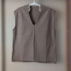 ベージュ ベストM