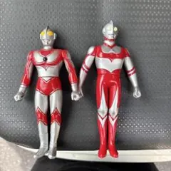 ウルトラマンフィギュア 赤・銀 - メルカリ