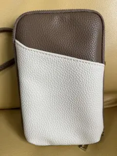 スマホショルダーバッグ　美品
