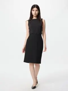 UNIQLO スカート 黒　ミドル丈