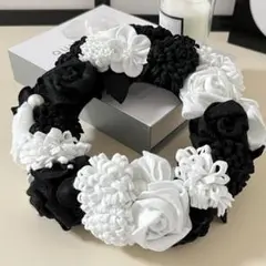 モノトーン フェルトリース＊白黒お花/壁掛けインテリア/ハンドメイド