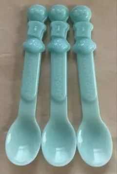 ベビースプーン3本［アンパンマン.食パンマン.カレーパンマン]