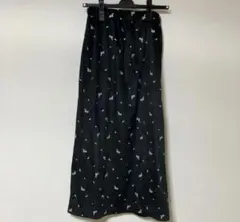 Samansa Mos2 花柄刺繍ベロア　Iラインスカートのサムネイル