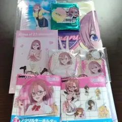 2.5次元の誘惑、リリサ、アクスタ、アクキー、缶バッジ、ポストカード、タオル、他