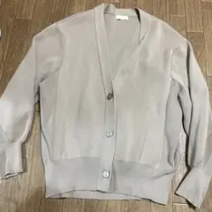 earth ベージュ ニットカーディガン 3つボタン 長袖