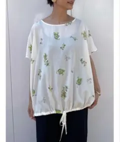 ビアズリー BEARDSLEY カクテルプリントブラウス 新品未使用タグ付き✨のサムネイル