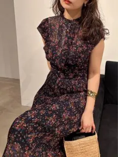 フレイアイディー　プリーツデザインシフォンプリントワンピース　ネイビー