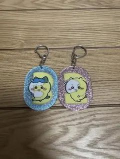 ちいかわ　ハチワレ　ラメアクリルキーホルダー