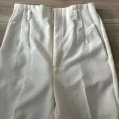GU ホワイト スラックス Sサイズ