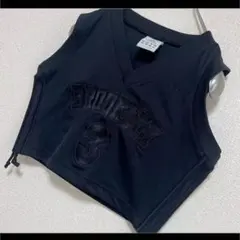 美品 adidas アディダス タンクトップ ショート丈 ブラック 刺繍デザインのサムネイル