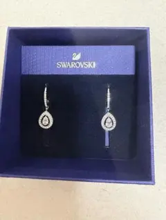 週末価格!!【Swarovski】☆ エメラルドカットピアス☆ - メルカリ