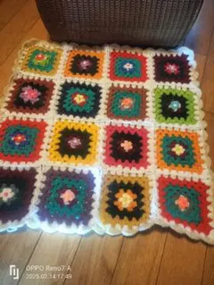 値下げ……ハンドメイド……グラニースクエァ……１６枚つなぎ