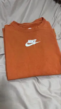 NIKE Tシャツ オレンジ