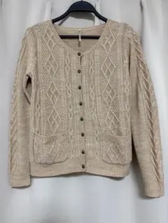 ベージュ ケーブルニット カーディガン Mサイズ