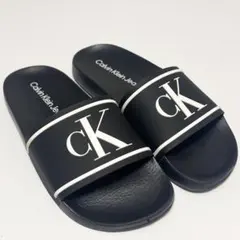 calvin klein ロゴ　シャワーサンダル 22.5〜24cmのサムネイル