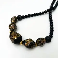 黒×金 唐草花柄 大玉ビーズネックレス レトロ インポート風