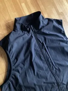 UNIQLO ナイロンベスト Lサイズ