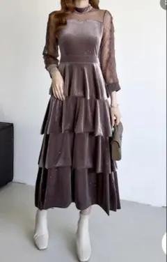 新品未使用COCOMOMO ティアードドレス モカ 同窓会 オケージョンドレス