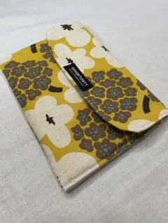 北欧風 花柄 お薬手帳ケース 通帳ケース　マスタードイエロー　ハンドメイド