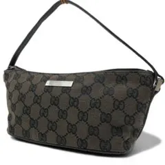 GUCCI グッチ キャンバス アクセサリーポーチ GG柄 ロゴプレート 良品 GUCCI グッチ キャンバス アクセサリーポーチ GG柄 ロゴプレート