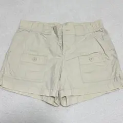 GAPベージュポケット付きショートパンツ