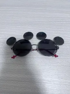 ミッキー型サングラス