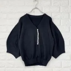 スぺランザ【F】黒系 ビッグパールボタンカーディガン ストレッチ Ｖネック 春夏