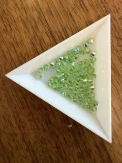 スワロフスキー　#5301ペリドットAB 4mm