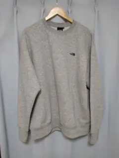 THE NORTH FACE グレー クルーネックスウェット XLのサムネイル