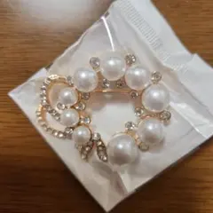 エレガントなパールブローチ 入学式 セレモニー