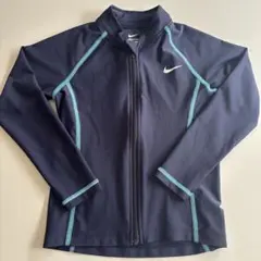 NIKEラッシュガード　　120