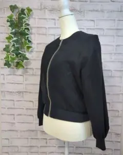 【GU】ジーユー　レディース　ノーカラージャケット　黒　XSのサムネイル