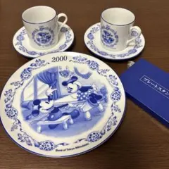 ディズニー　イヤープレート コーヒーカップ＆ソーサー　セット　ノリタケ製