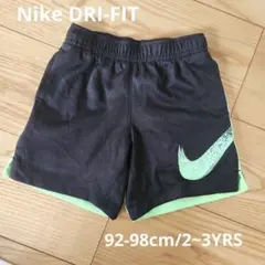 Nike DRI-FIT キッズショートパンツ 92-98cm/2-3YRS