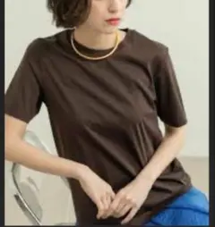 OPAQUE.CLIP 冷触感 クルーネックTシャツ ブラウン 36のサムネイル
