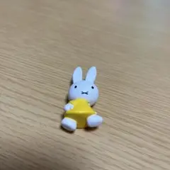 ミッフィーフィギュア
