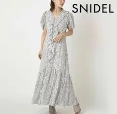 snidel スナイデル ドット柄半袖ロングワンピース ホワイト0サイズ