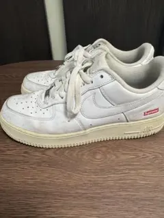 Nike Air Force 1 Supreme ホワイト