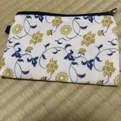 花柄キャンバスポーチ