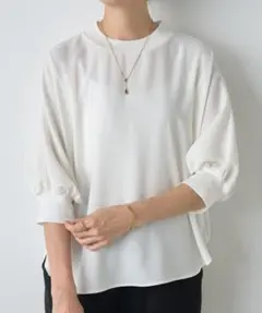 新品　BEARDSLEY 　ニットコンビブラウスのサムネイル